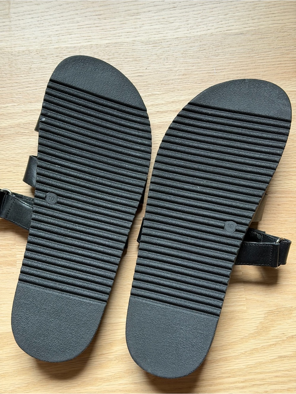Steve Madden Black Cutout Slide Sandals - Picture 4 of 6